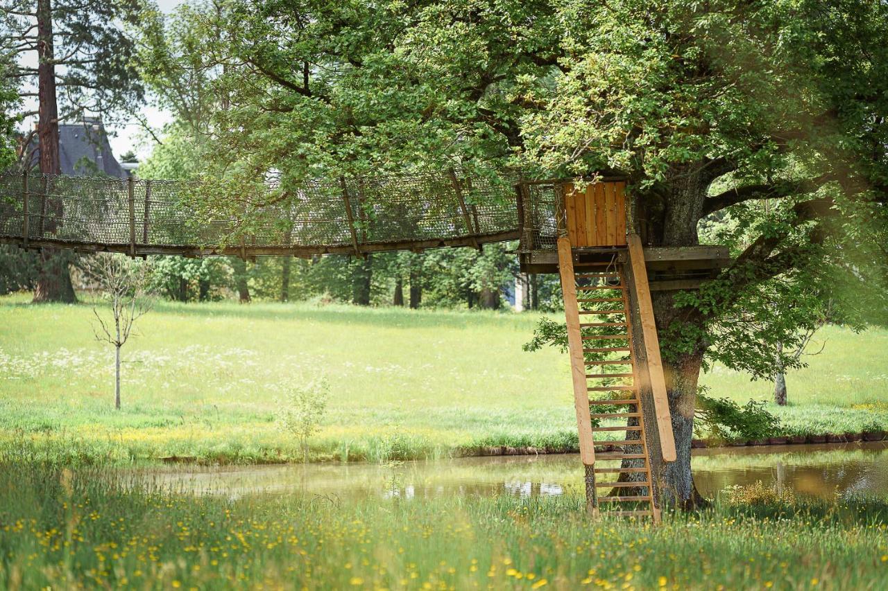 Cabane Perchee Dans Les Arbres Saint-Hilaire-en-Morvan Eksteriør bilde