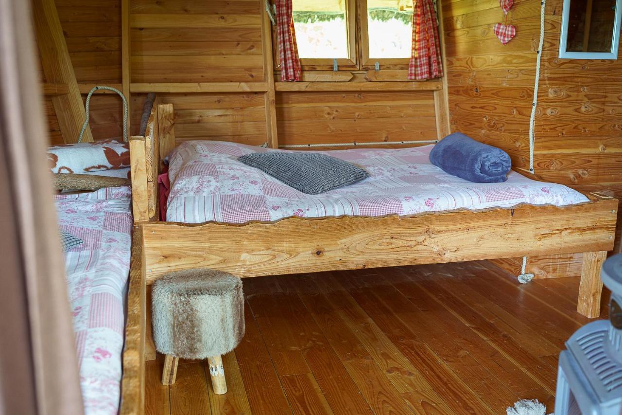 Cabane Perchee Dans Les Arbres Saint-Hilaire-en-Morvan Eksteriør bilde