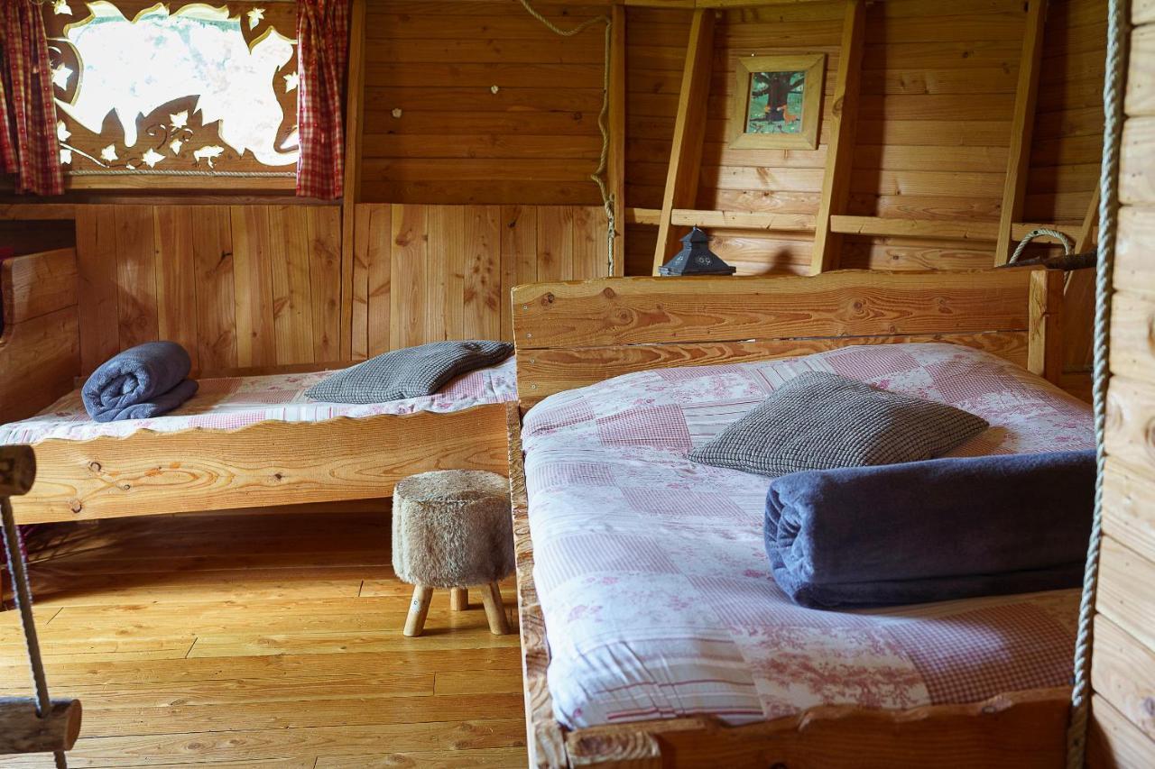 Cabane Perchee Dans Les Arbres Saint-Hilaire-en-Morvan Eksteriør bilde