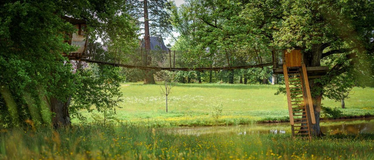 Cabane Perchee Dans Les Arbres Saint-Hilaire-en-Morvan Eksteriør bilde